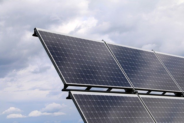¿Qué es una marquesina fotovoltaica? Todo lo que debes saber